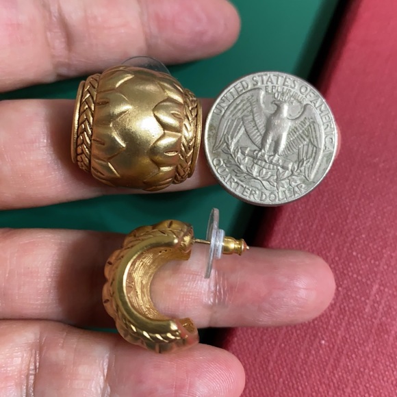 🖤Oscar de la Renta💕earrings